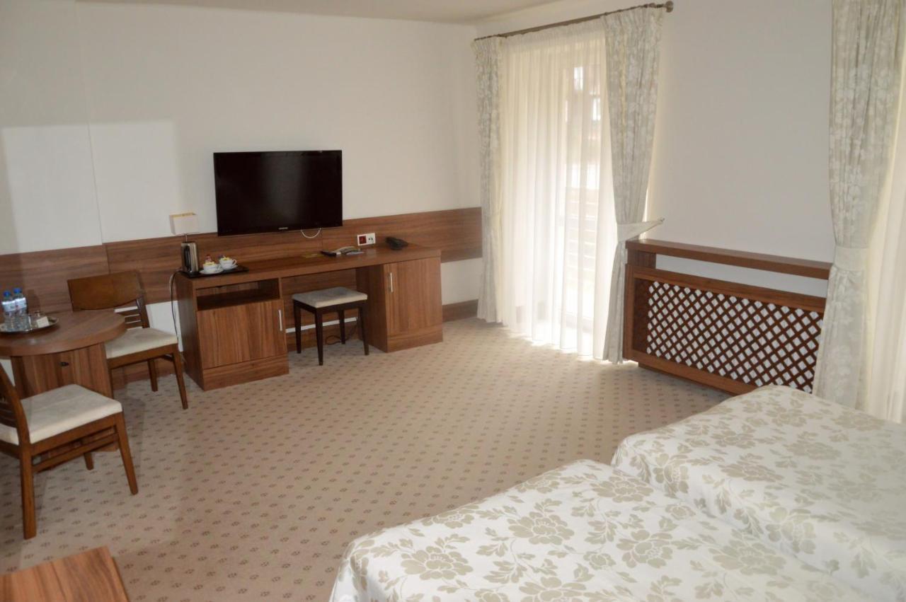 Hotel Termy Palacowe Наленчув Экстерьер фото