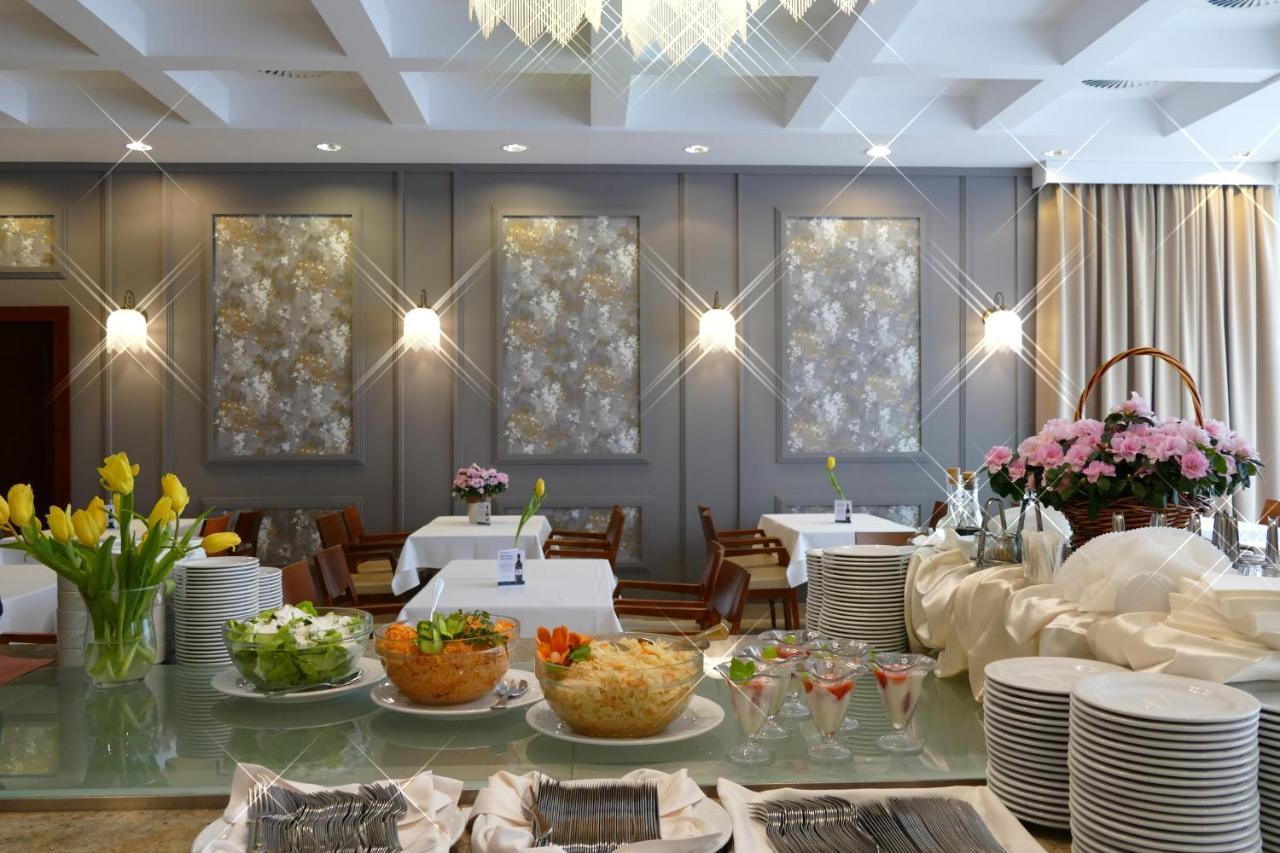 Hotel Termy Palacowe Наленчув Экстерьер фото